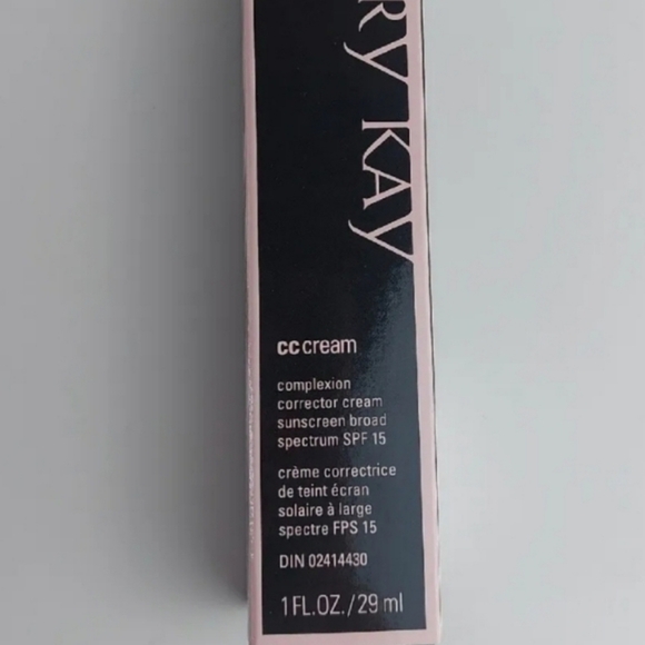 Mary kay cc cream light to medium - Picture 2 of 3
